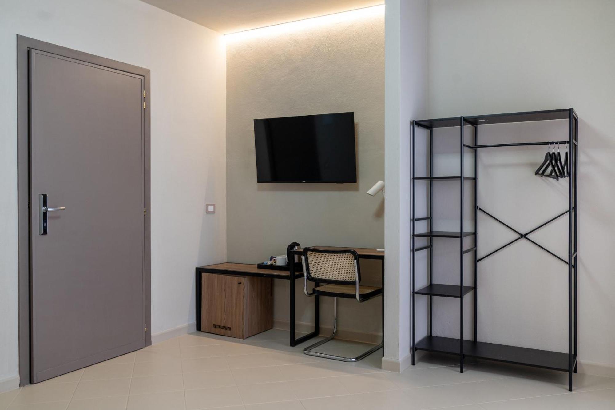Hotel Baia Di ตาลาโมเน ภายนอก รูปภาพ