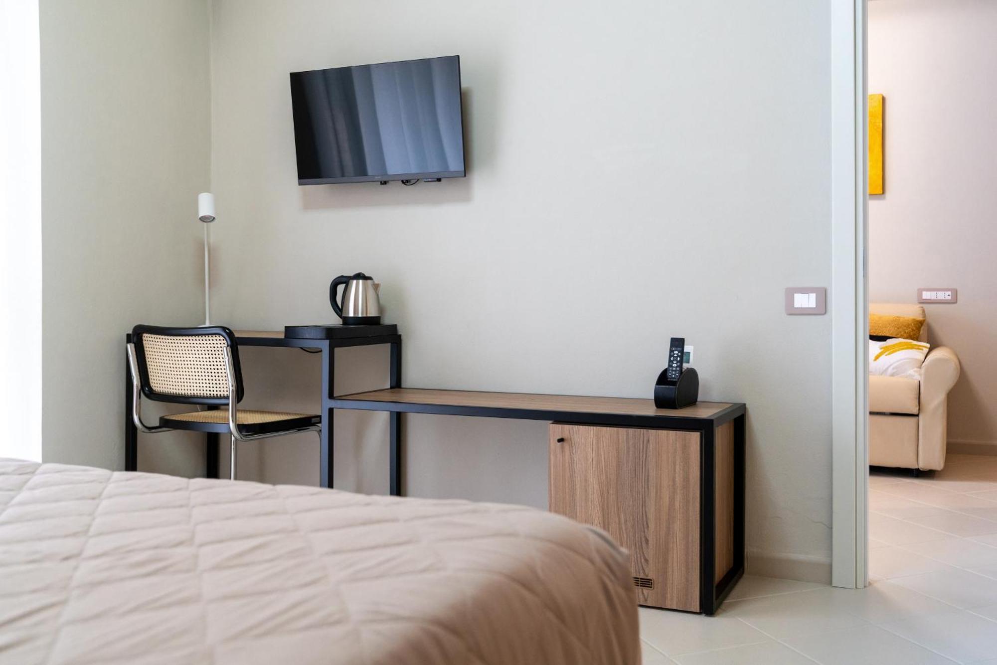 Hotel Baia Di ตาลาโมเน ภายนอก รูปภาพ
